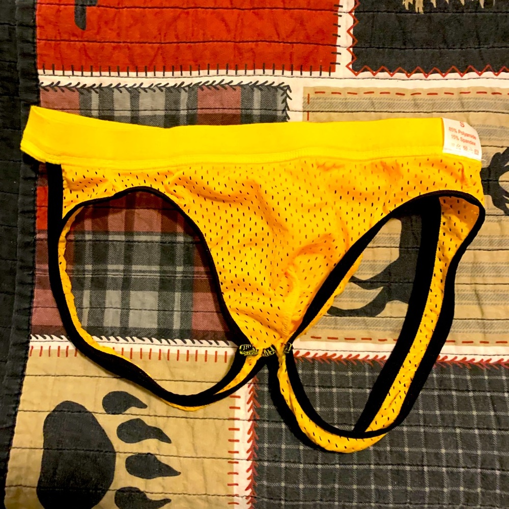 Mesh jock